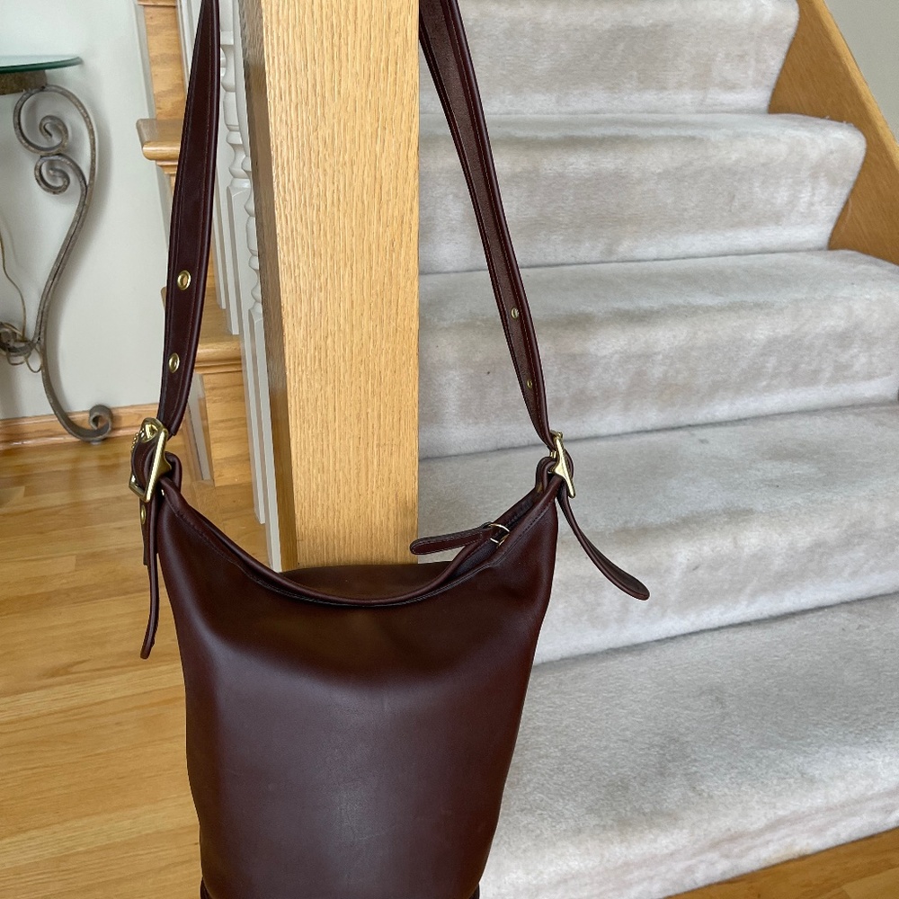 Vintage Coach Helen Legacy Bucket Bag
